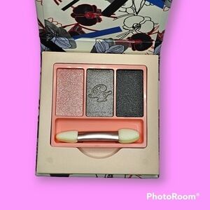 Paul & Joe Eye Color Trio 002 LE